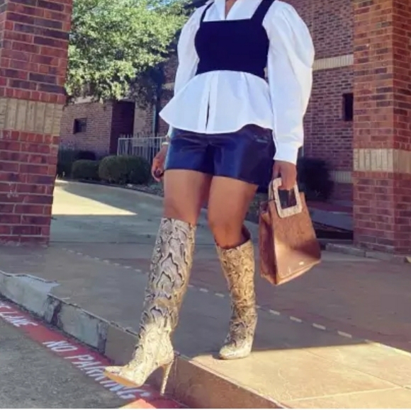 Fierce Vince Camuto Croc Embossed Leather Boots - Picture 10 of 12